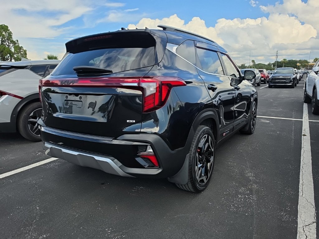 Certified 2024 Kia Seltos SX w/ SX Sunroof Package AWD/4WD image 16