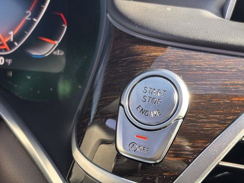 Used 2022 BMW 750i xDrive w/ Executive Package image 5