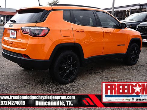 New 2026 Jeep Compass Latitude image 5