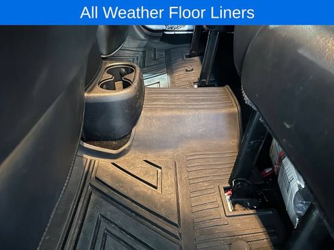 Used 2015 Jeep Wrangler Unlimited Rubicon AWD/4WD image 7