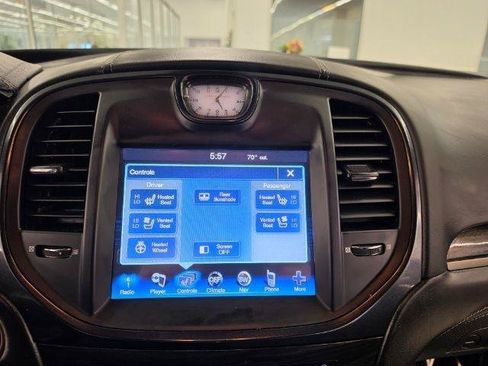 Used 2013 Chrysler 300 C RWD image 16