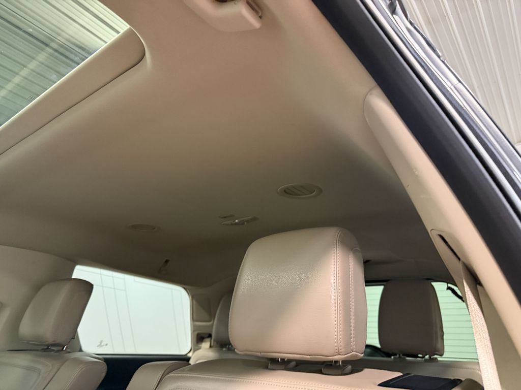 Used 2024 Ford Expedition Limited AWD/4WD image 9