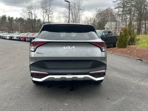 Used 2023 Kia Sportage LX image 4