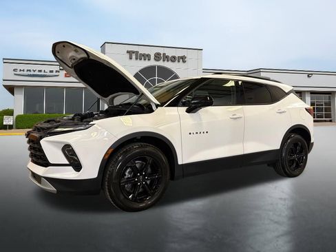 Used 2023 Chevrolet Blazer LT w/ Midnight/Sport Edition image 11