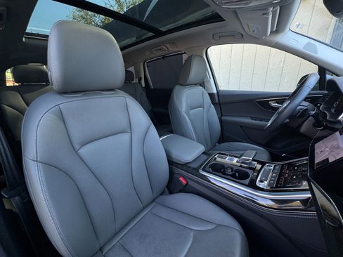 Used 2025 Audi Q7 3.0T Premium Plus image 22