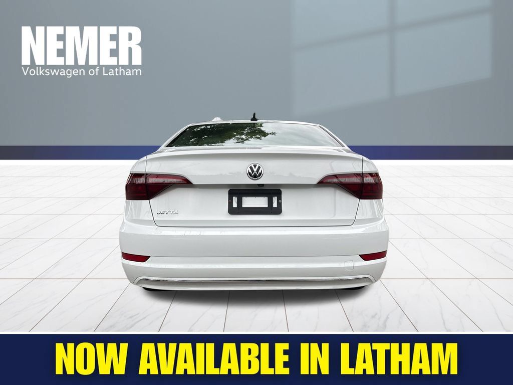 Used 2021 Volkswagen Jetta SE FWD image 3