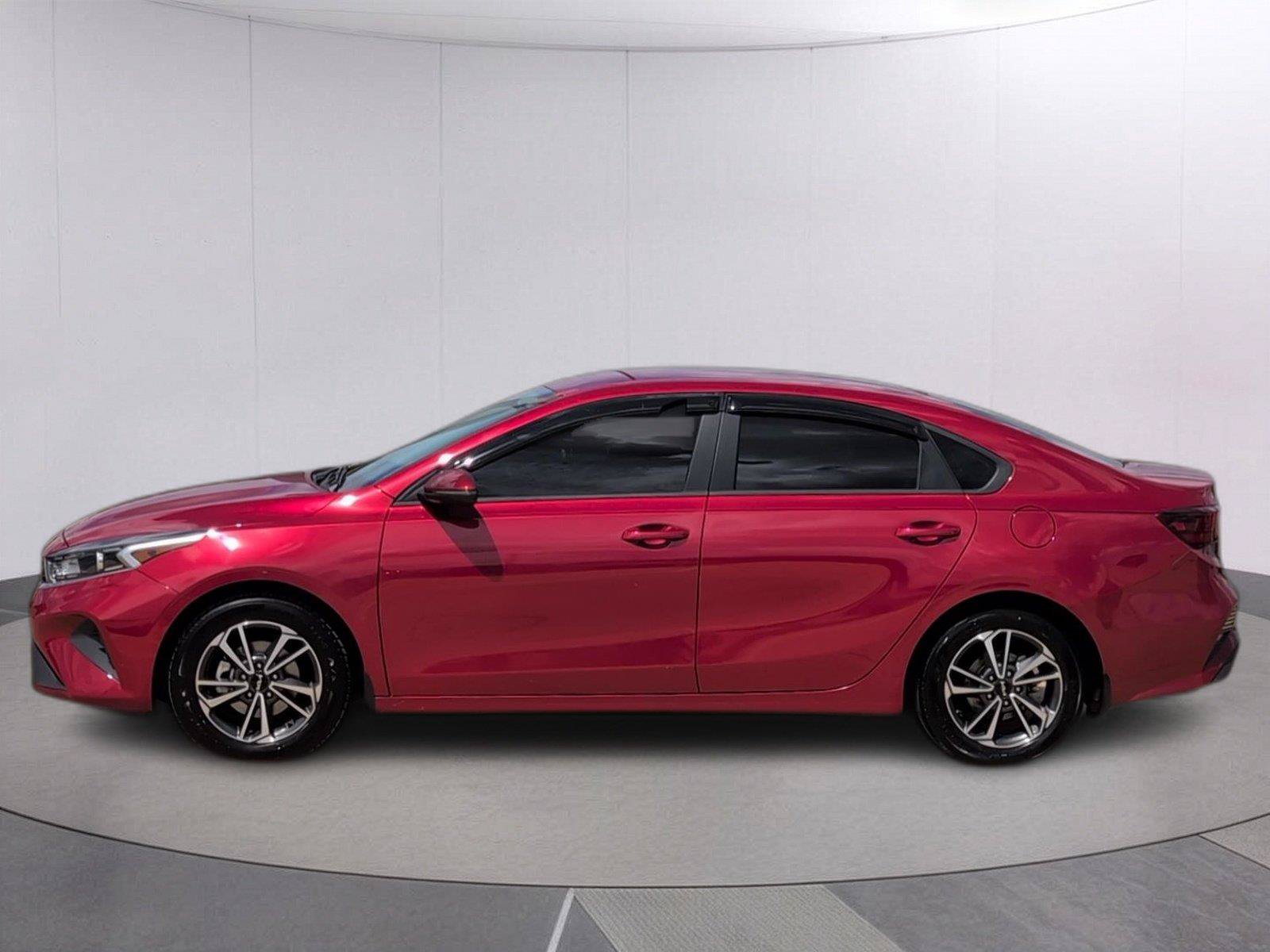Used 2023 Kia Forte LXS FWD image 2