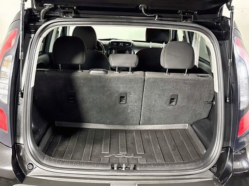 Used 2016 Kia Soul FWD image 19