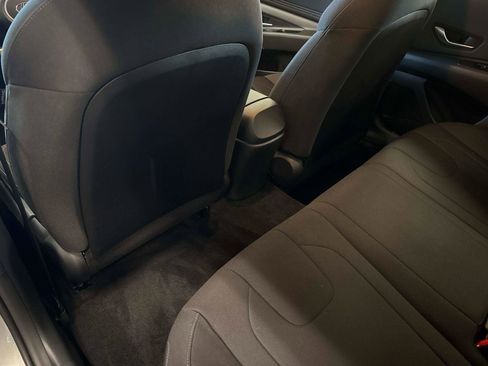 Used 2023 Hyundai Elantra SEL w/ Convenience Package image 14