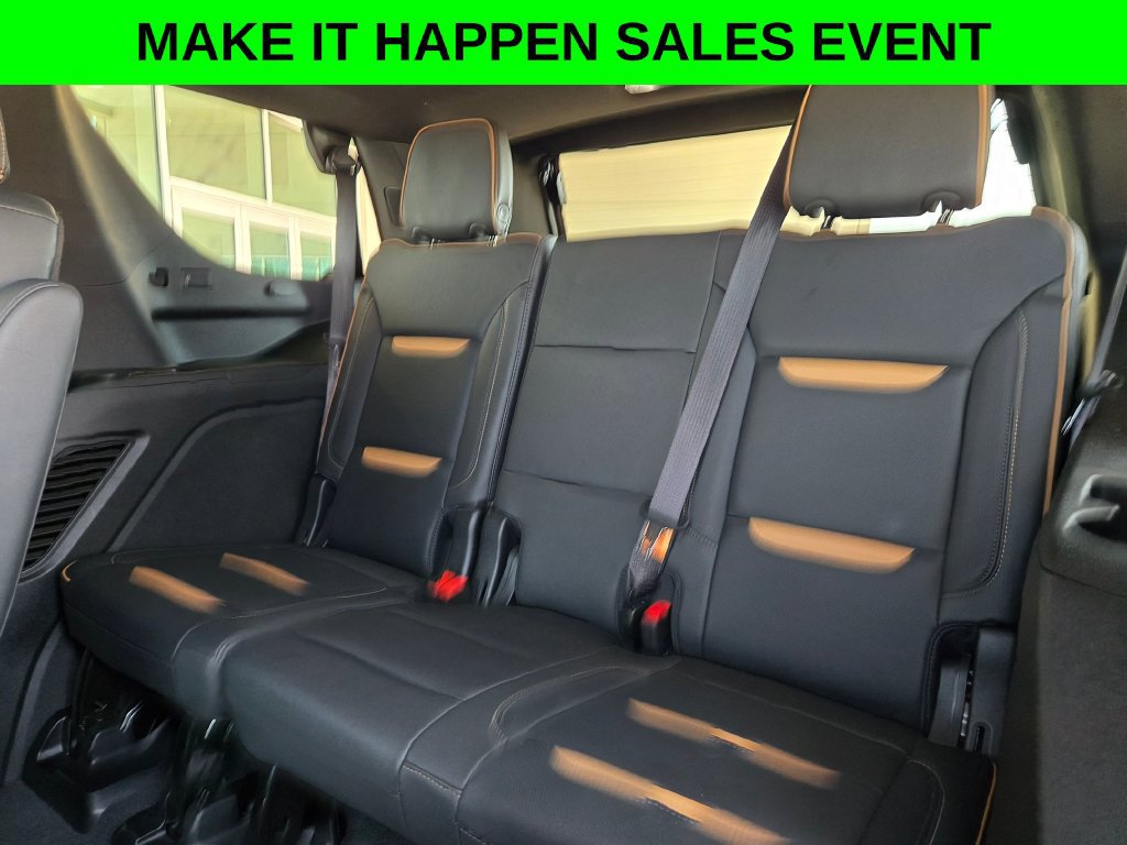 Used 2024 GMC Yukon AT4 w/ AT4 Premium Plus Package AWD/4WD image 16