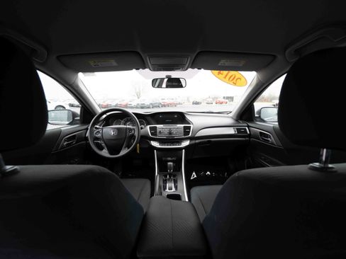 Used 2014 Honda Accord LX image 19