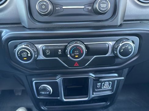 Used 2021 Jeep Wrangler Sport AWD/4WD image 33