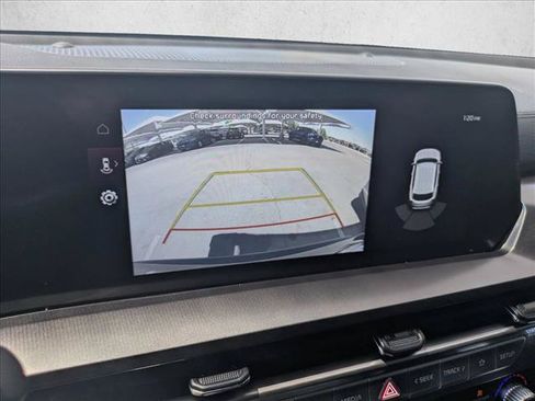 Used 2025 Kia Telluride S AWD/4WD image 14