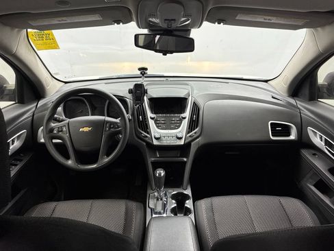 Used 2017 Chevrolet Equinox LS FWD image 12