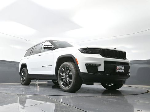 New 2025 Jeep Grand Cherokee L Limited w/ Trailer Tow Package image 50