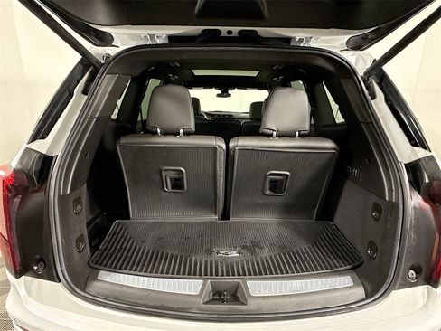 Used 2024 Cadillac XT6 Premium Luxury image 21