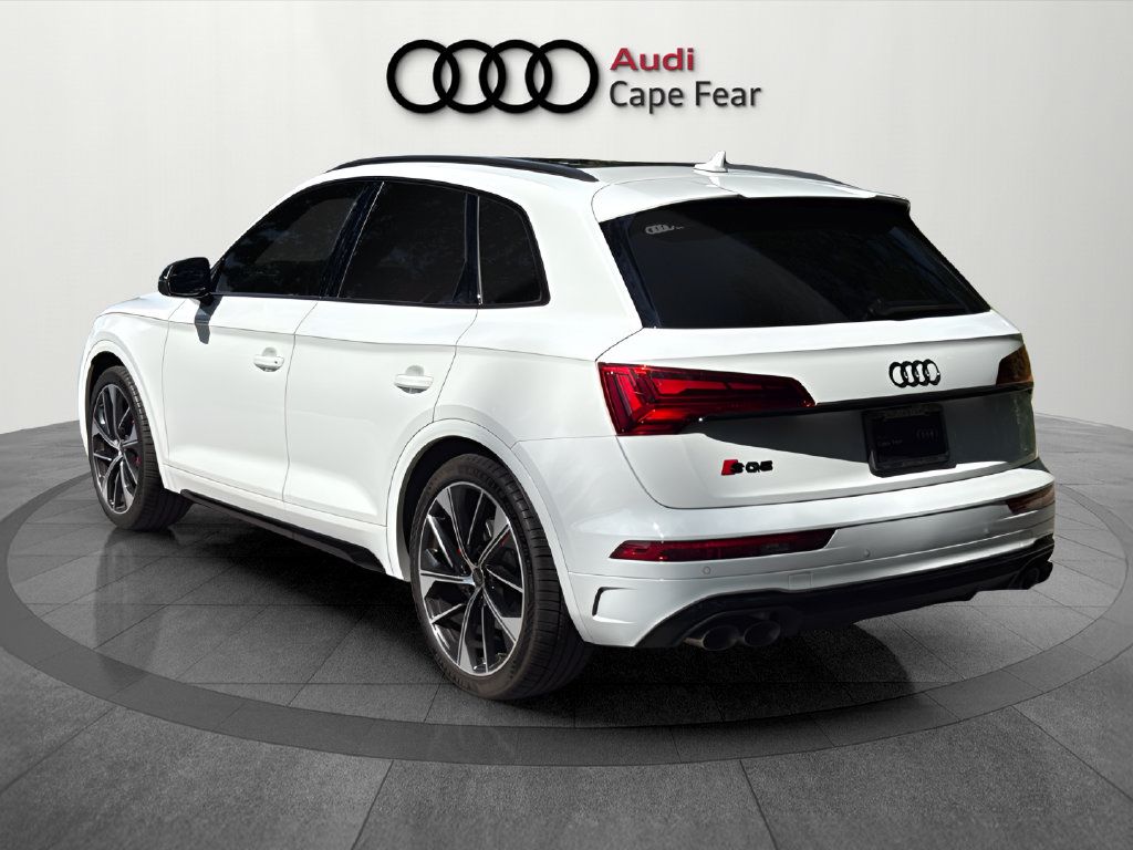 Used 2024 Audi SQ5 Premium Plus w/ Premium Plus Package AWD/4WD image 3