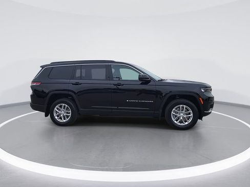 New 2026 Jeep Grand Cherokee L Laredo image 9