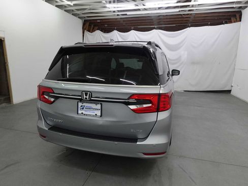 Used 2024 Honda Odyssey Elite image 5