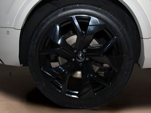 Used 2021 Audi SQ8 Premium Plus w/ SQ8 Black Optic Package image 32