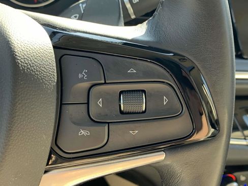 Used 2023 Buick Enclave Avenir w/ Avenir Technology Package image 11