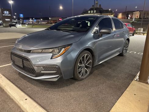 Used 2020 Toyota Corolla SE image 1