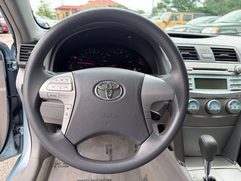 Used 2009 Toyota Camry LE FWD image 9