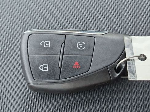 Used 2025 Chevrolet Equinox LT FWD image 34