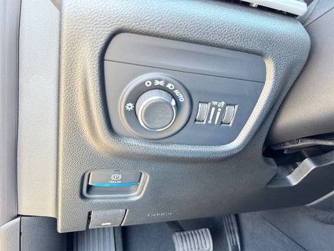 New 2025 Jeep Grand Cherokee L Laredo w/ Luxury Tech Group I image 21