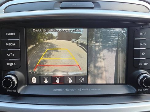 Used 2019 Kia Sorento SX FWD image 28