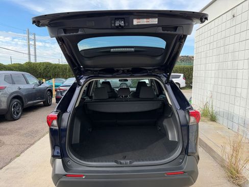 Used 2025 Toyota RAV4 XLE image 32