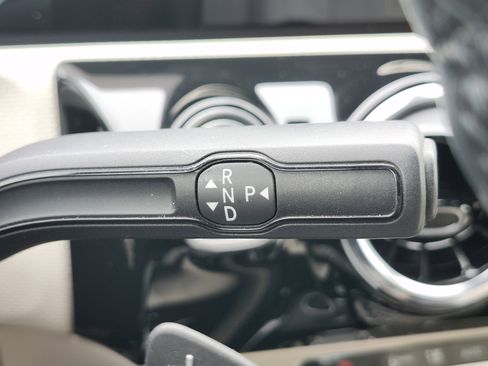 Used 2019 Mercedes-Benz A 220 4MATIC image 10