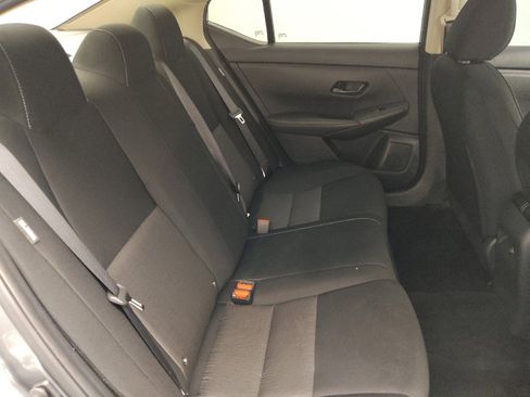 Used 2025 Nissan Sentra SV FWD image 19