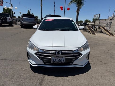 Used 2019 Hyundai Elantra SEL w/ Cargo Package FWD image 2
