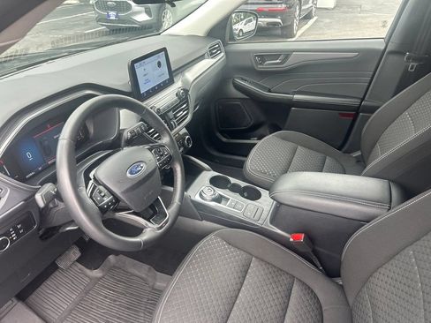 Used 2023 Ford Escape Active AWD/4WD image 11