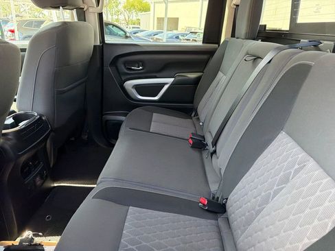 Used 2024 Nissan Titan SV w/ SV Convenience Package image 32