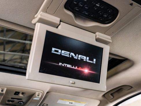 Used 2016 GMC Yukon Denali w/ Open Road Package image 40