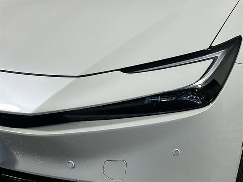 New 2026 Toyota Prius Plug-In Hybrid image 9