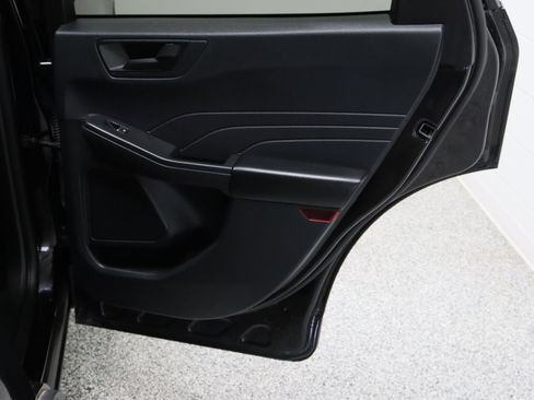 Used 2022 Ford Escape SE FWD image 32