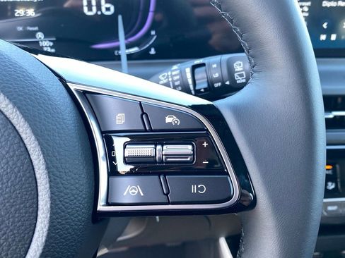 New 2026 Kia Seltos S FWD image 15