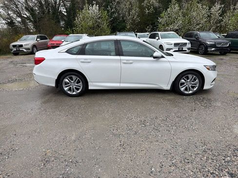 Used 2018 Honda Accord LX image 3