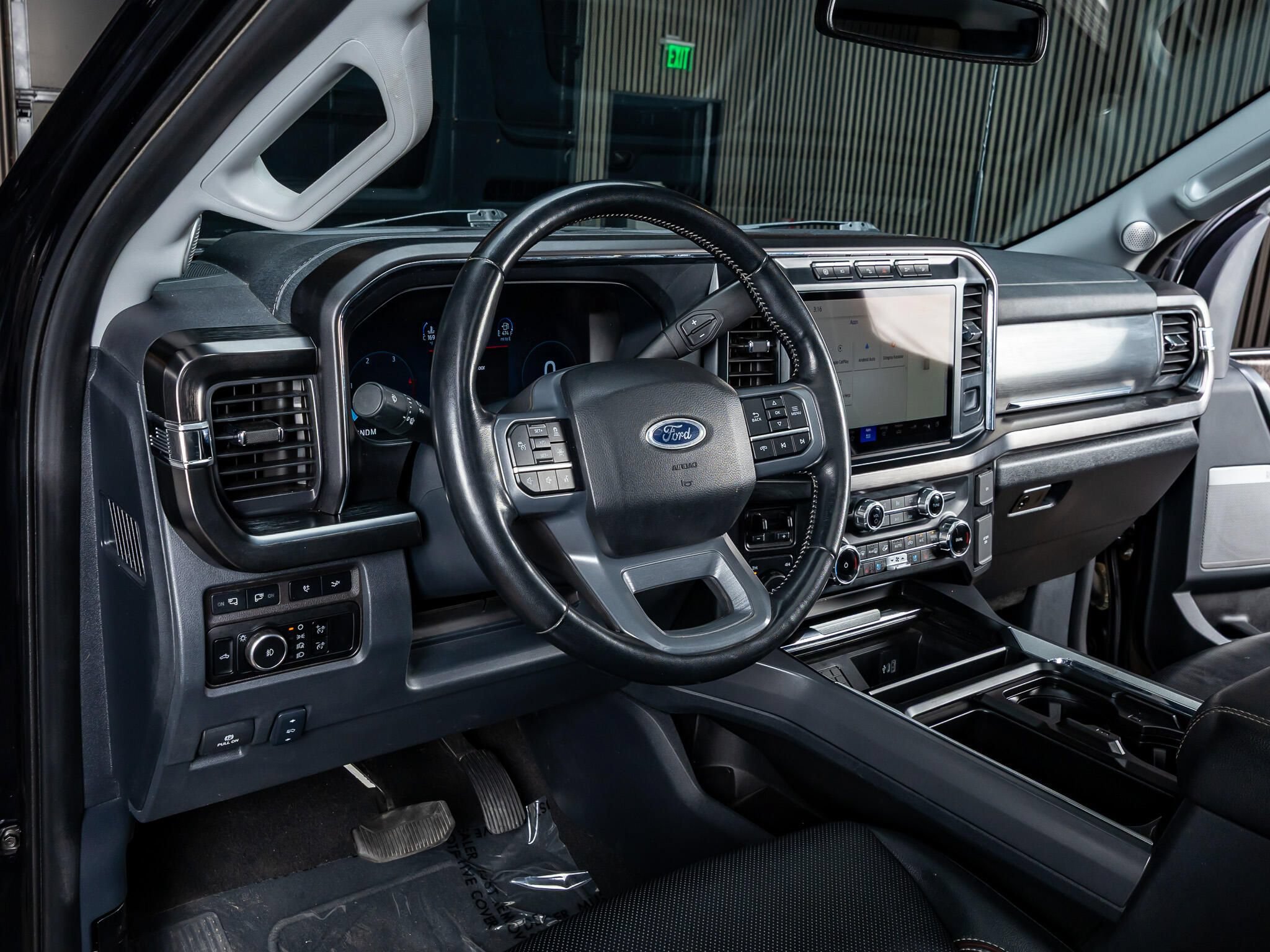 Used 2024 Ford F350 Lariat w/ Lariat Ultimate Package AWD/4WD image 15