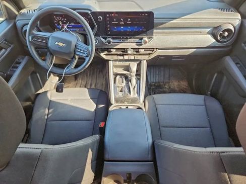Used 2024 Chevrolet Colorado W/T w/ Safety Package image 8