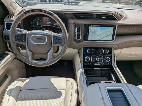 Used 2023 GMC Yukon XL Denali w/ Denali Reserve Package AWD/4WD image 21