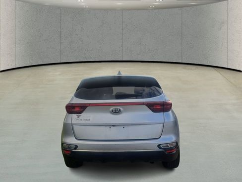 Used 2020 Kia Sportage LX image 6