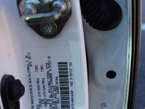 Used 2019 Toyota Tacoma SR5 image 15