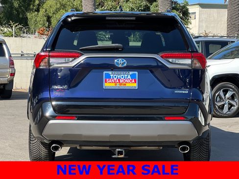 Used 2019 Toyota RAV4 XSE image 5