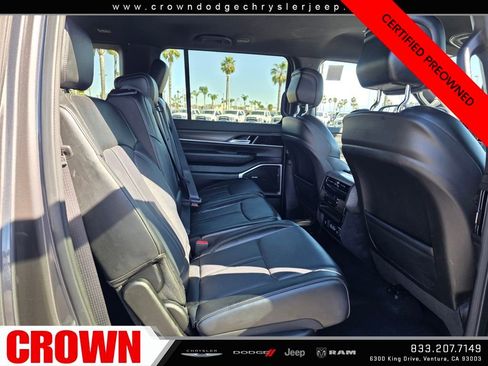 Certified 2024 Jeep Wagoneer L Series III w/ Flexible Seating Group image 16