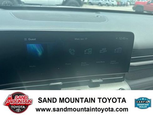 Used 2025 Hyundai Kona SEL FWD image 21