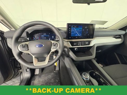 New 2026 Ford Explorer Active RWD image 7